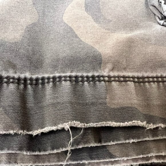 Men's Brown Camo cargo shorts - Picture 8 of 8